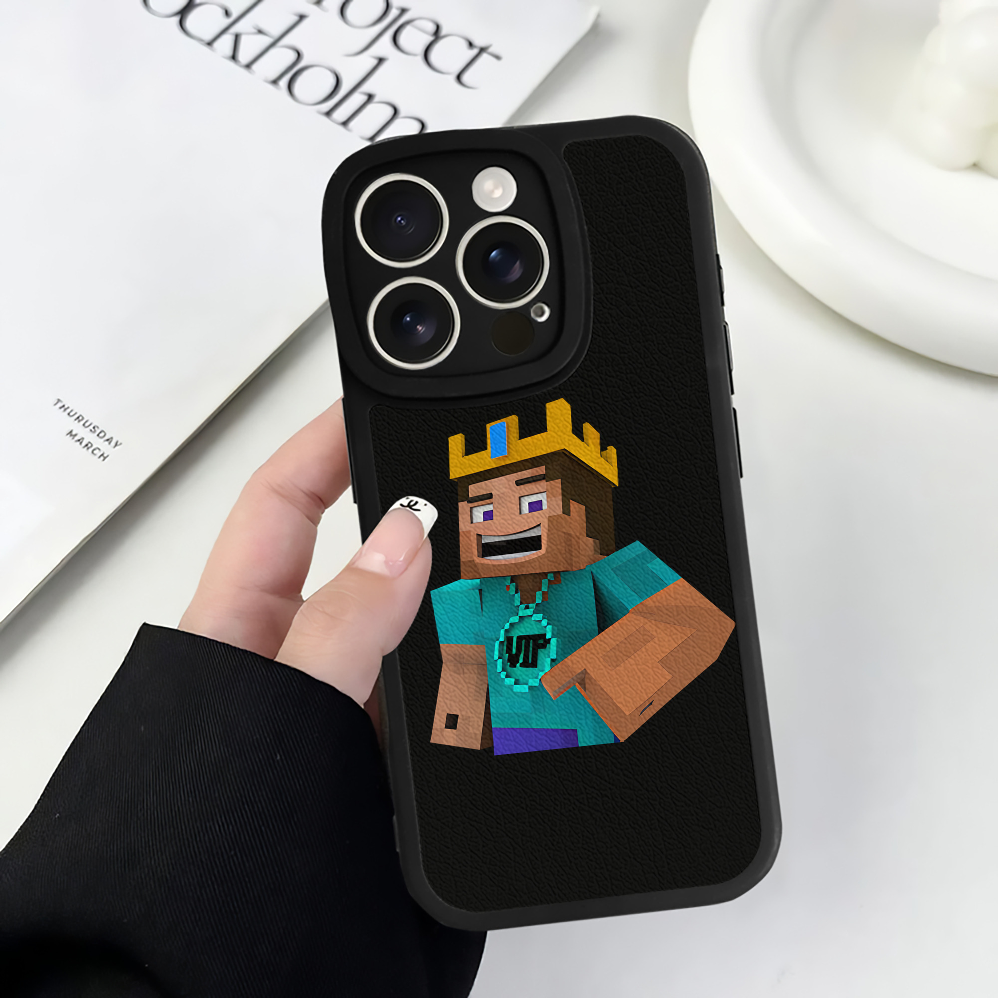 （画像用） マインクラフト ブロックの世界 Minecraft MC Block world 【iPhone 16シリーズ対応】シリコンスマホケース（レザー調） 材質：シリコン